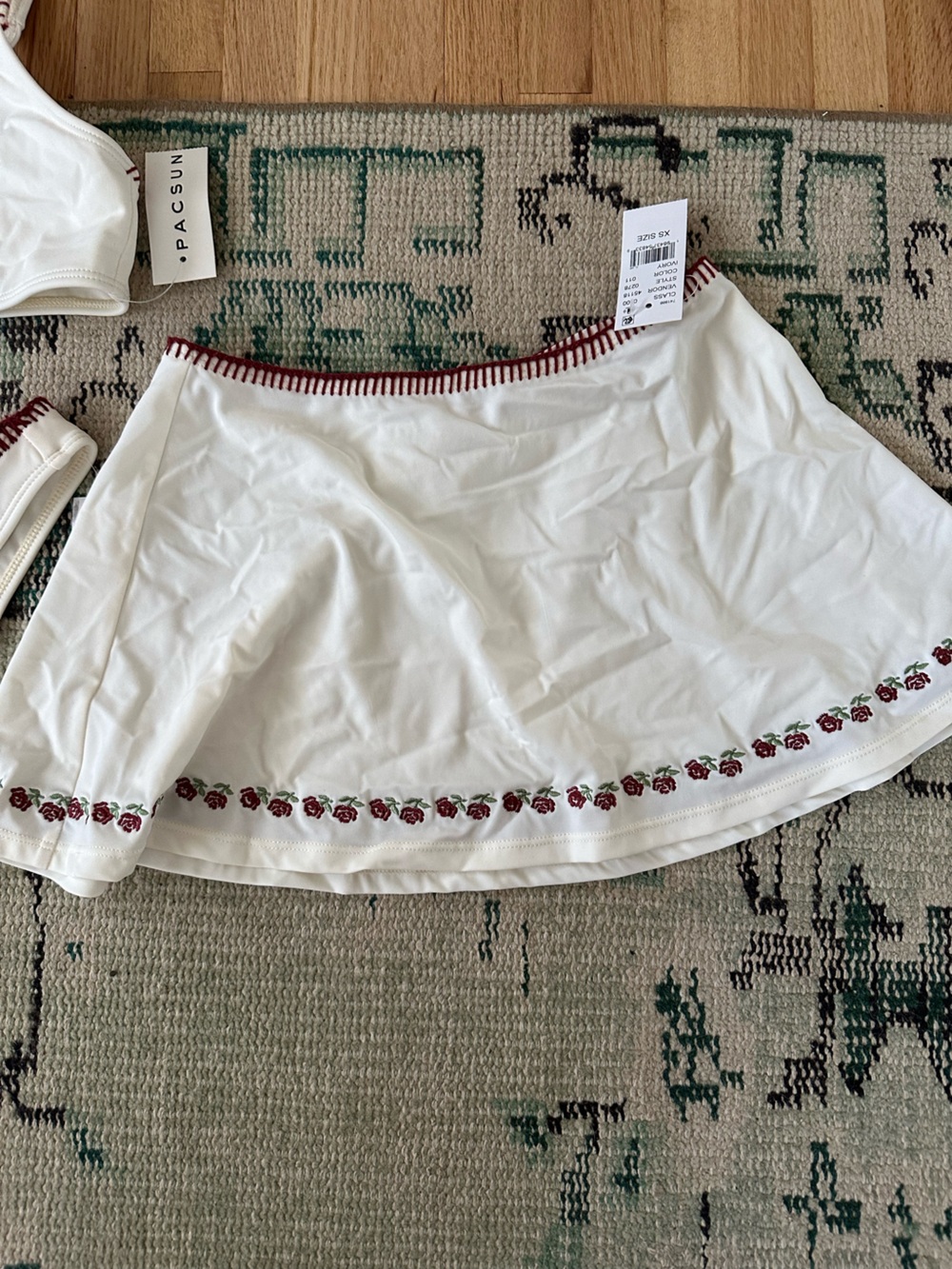NWT PacSun Amor y Besos Off White Bikini Set with Skirt and Red Stitching - Picture 2 of 7